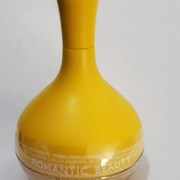 2 x 10 Romantic Beauty Lip Scrub & Mask Duo - Picture 5 of 5